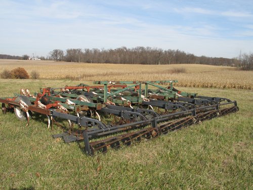 Property photo 14 - Calvin Clamme Estate - Farm Equipment & Gun Inventory Auction